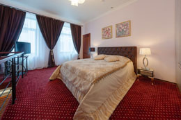 Two-level apartment for by day rent in SPb at Italyanskaya street 29